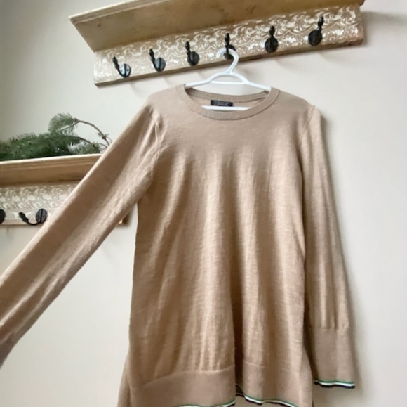 Banana republic fine merino wool sweater  M - Picture 2 of 4